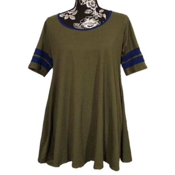 Lularoe Tee XS - Picture 1 of 4